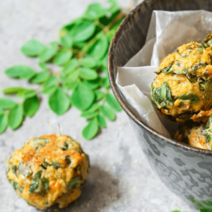 Des beignets au moringa frais: une recette originale de plus parmi les possibilités infinies